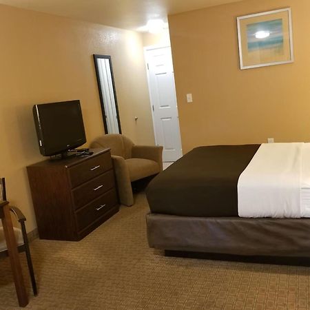 ซับเบิร์บบัน เอ็กซเทนเดด สเตย์ โฮเต็ล Hotel อลาโมกอร์โด ภายนอก รูปภาพ