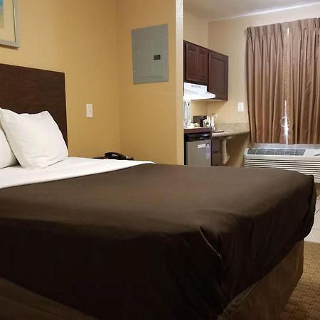 ซับเบิร์บบัน เอ็กซเทนเดด สเตย์ โฮเต็ล Hotel อลาโมกอร์โด ภายนอก รูปภาพ